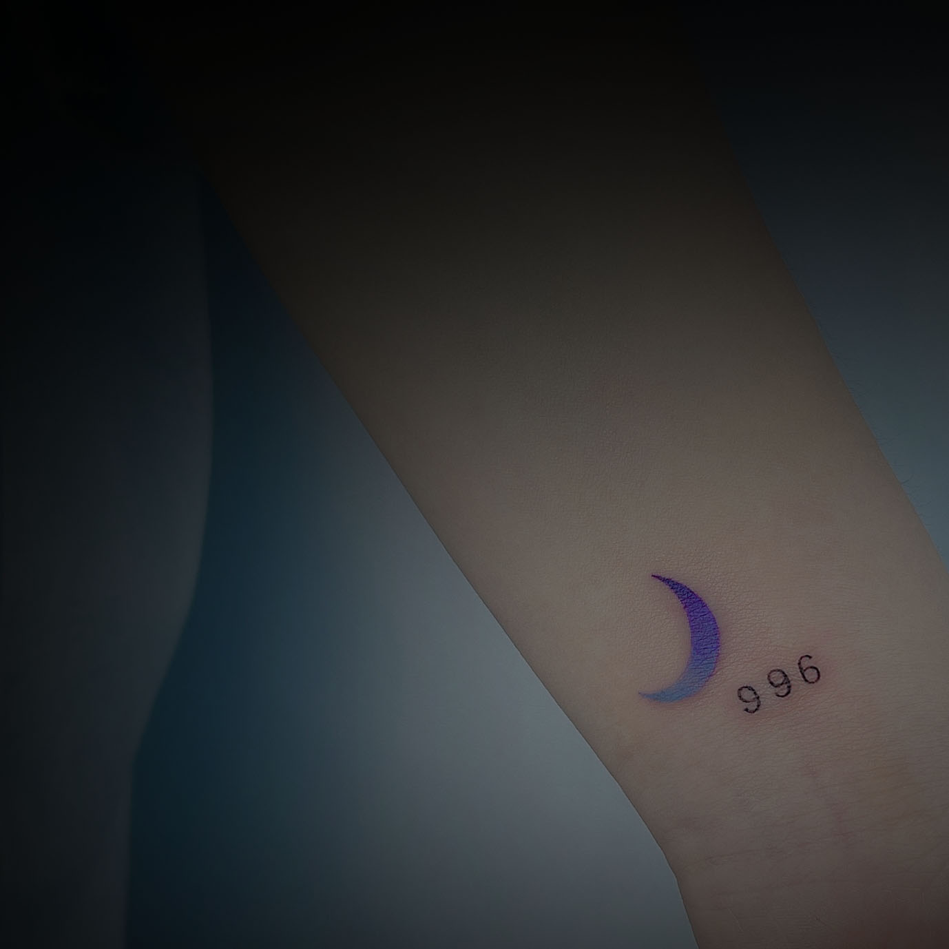 灞桥区月亮纹身手腕纹身